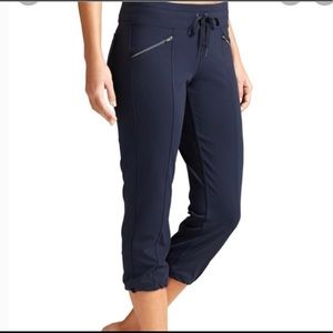 Athleta Navy Metro Slouch Capri Sz. SMALL 2-4 Worn Once (wrong size for me)